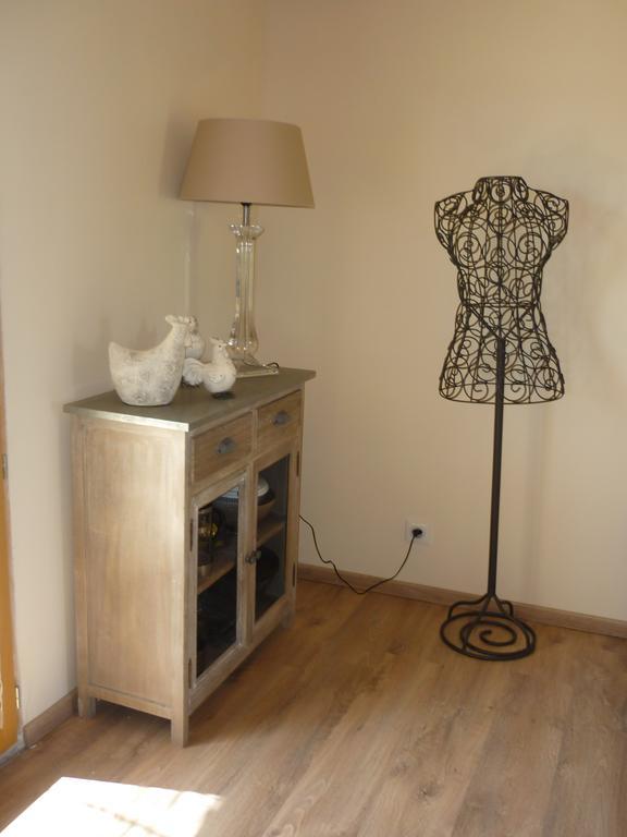 La Fontaine Des Noyers Villa Saint-Saturnin-lès-Apt Room photo